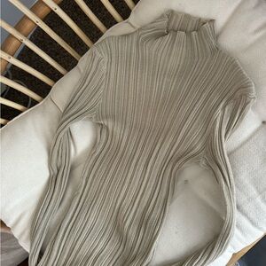H&M Ribbed Mock Neck Sweater Beige Size S